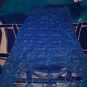 Flowey skirt with a tight under skirt